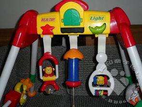 全新寶寶閑置護(hù)膚日用品轉(zhuǎn)讓，另附玩具健身架